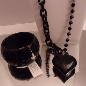 NWTS RETAIL $37 VALENTINE LOT IPPO BEAUTIFUL HEART